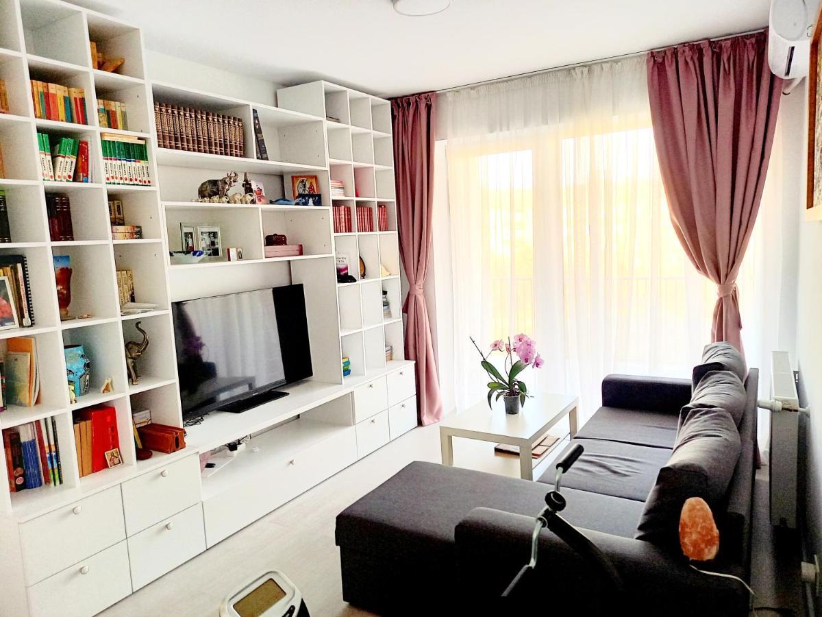 Lavanda Apartment Орадеа Екстериор снимка